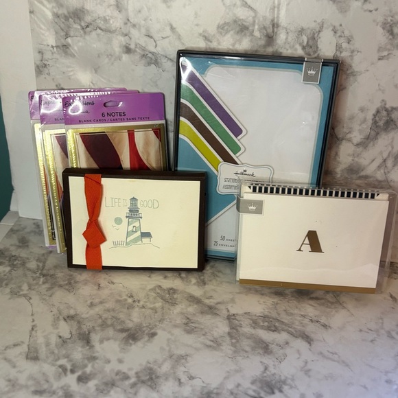 Hallmark Other - Stationary Bundle NWT